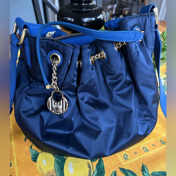 Henri Bendel Blue Satin Gold Accents Drawstring Crossbody Bag with Charm in VGUC - Picture 4 of 13
